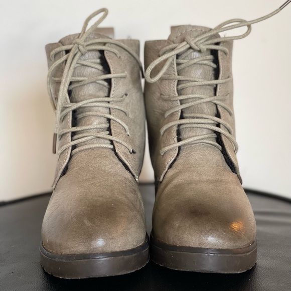 Ankle Boots - Picture 2 of 9